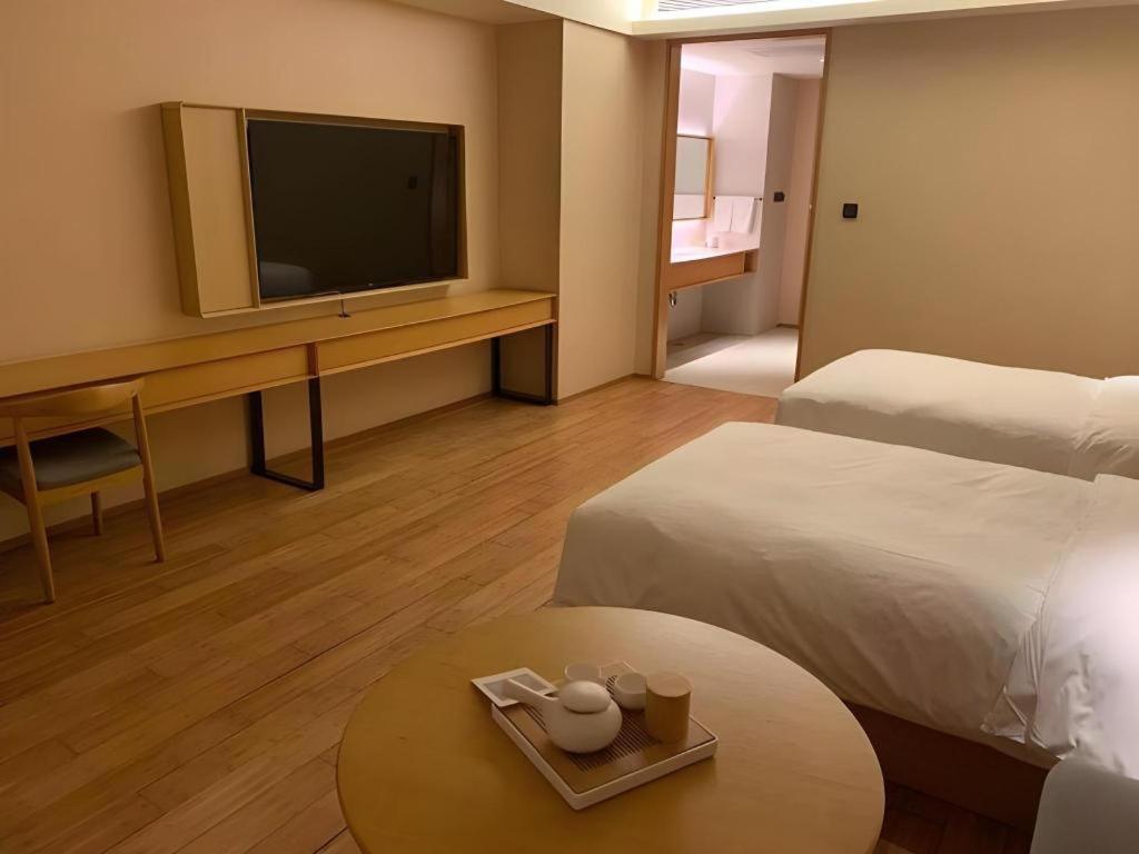 Ji Hotel Shanghai The Bund Tiantong Road Экстерьер фото